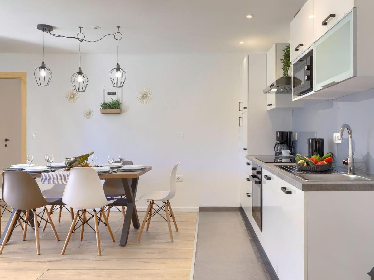Holiday Home Laura By Interhome Pula Exterior photo